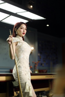 朋友的丰满人妻HD中文